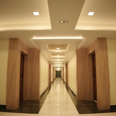 Lakshmi Mahal - V Inn Thiruvarur Экстерьер фото